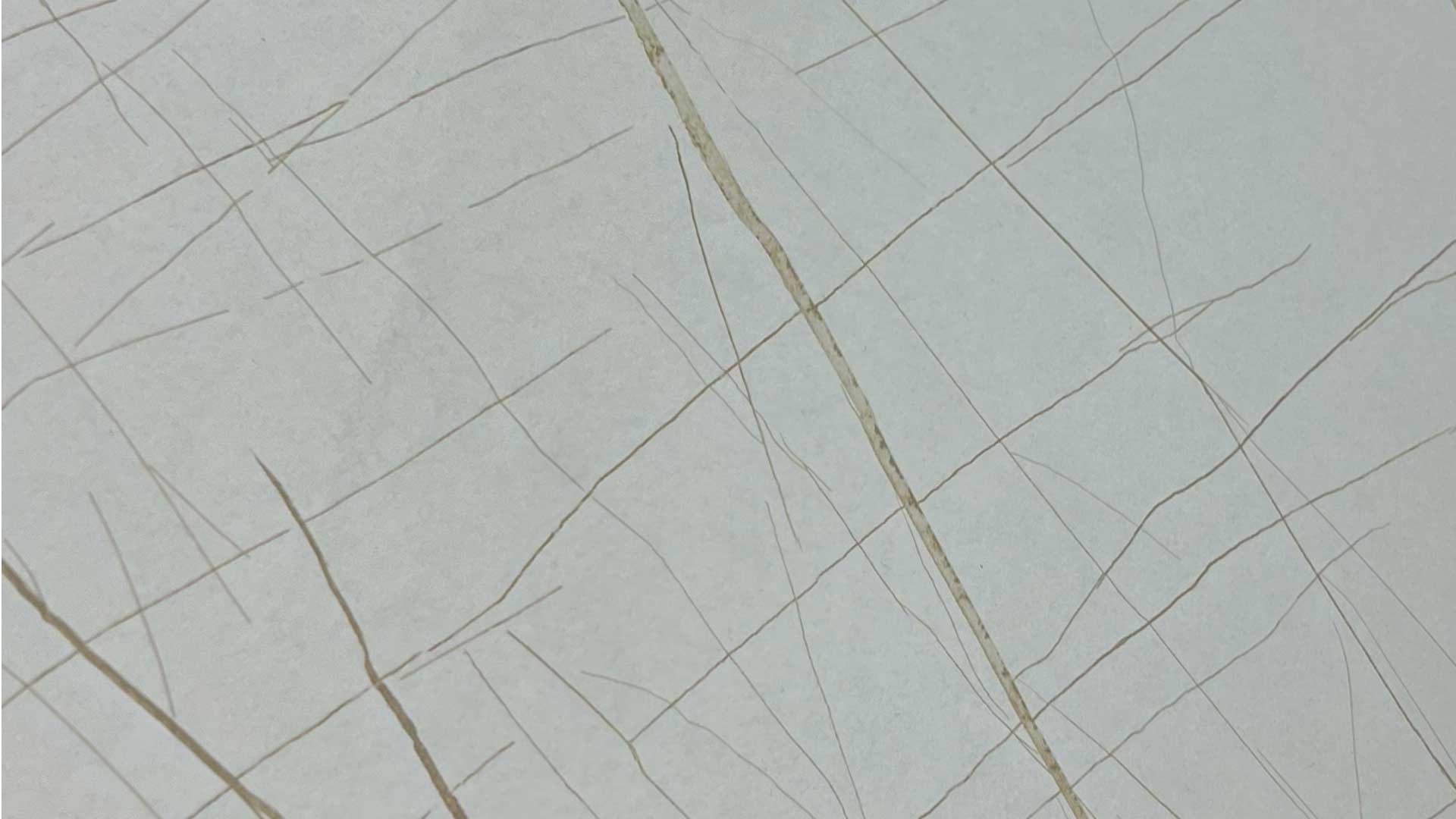 صفحه تاپس امپریا سفید رگه طلایی براق چوب سبز