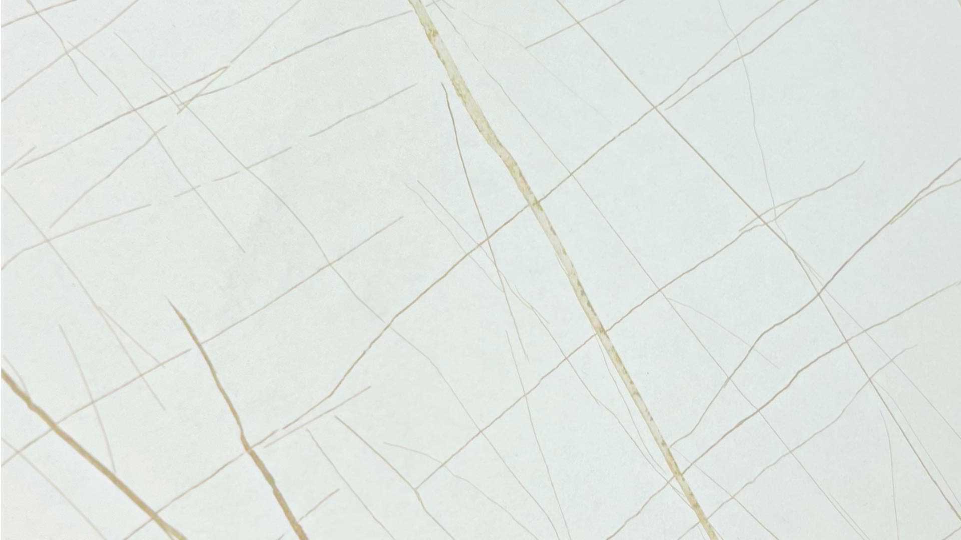 صفحه تاپس امپریا سفید رگه طلایی براق چوب سبز